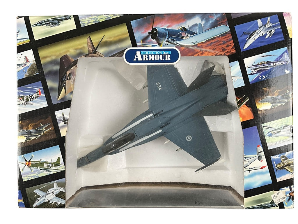 1/48 FRANKLIN-MINT (B11E679) McDONNELL DOUGLAS CF188 HORNET (188762) - 1993 "50th Anniversary of 410 Cougars Sqdn" Airshow Livery - in Lybia No-Fly Zone 2011 - 410 Sqdn C.F.B. Cold Lake, Alberta - CANADIAN ARMED FORCES (Limited Edition of Only 400)