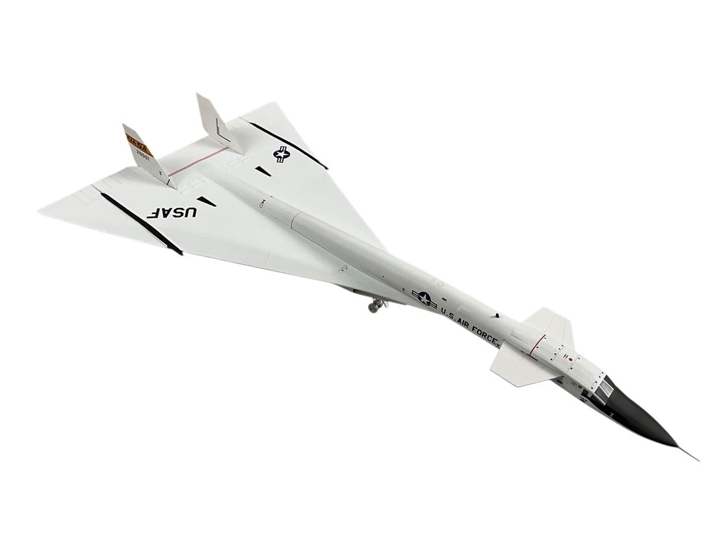 1/200 SQ Wings (L2080) North American XB70 Valkyrie (20001) Edwards AFB, Ca 1966, N.A.S.A. (Limited Edition)