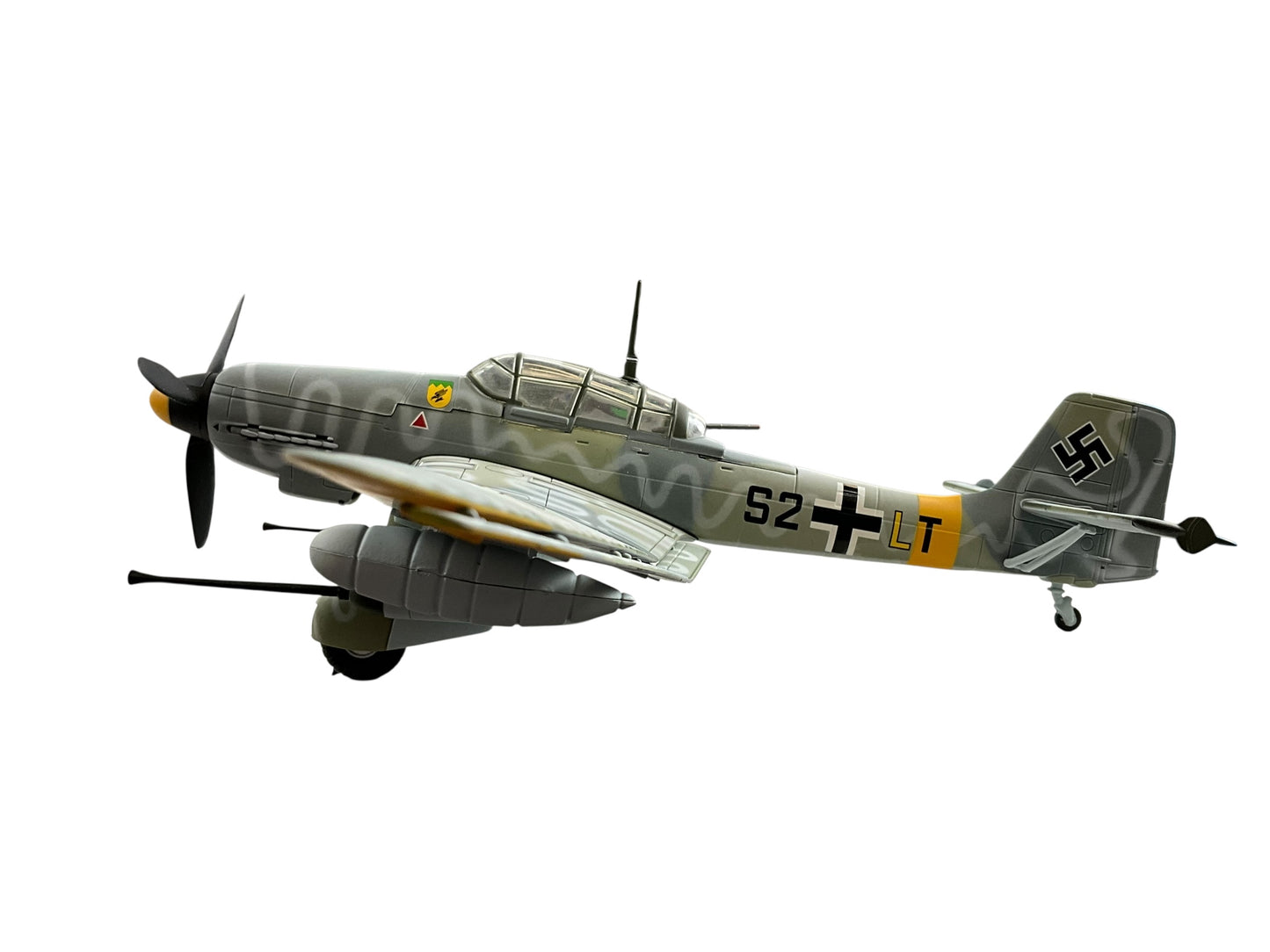 1/48 Franklin Mint/Armour (B11E183) Junkers JU87-D5 Stuka (S2+T) 2/Tone Grey Winter Camo w/GAD Spray Can Snow "Operation Barbarosa" 1943 Sturzkampfgeschwader 77 (III/StG-77) Deutsch Reich's Luftwaffe (Limited Edition)