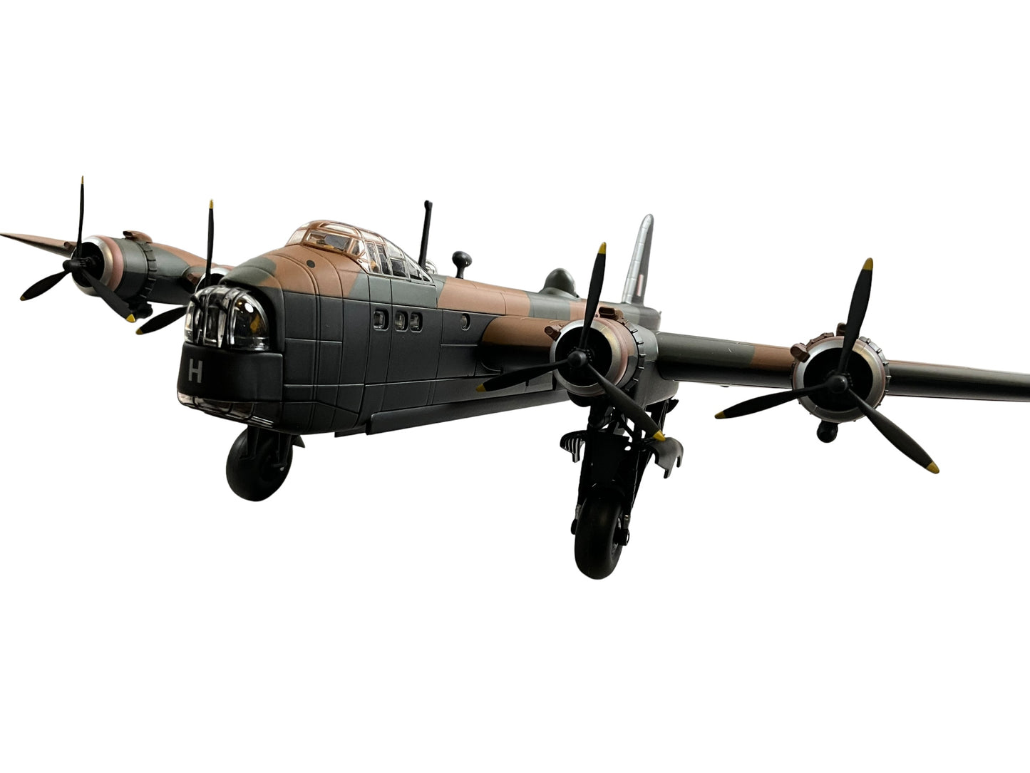 1/72 Corgi (AA39502) Short Stirling MK.I (BF372 /OJ+H) flown by F/SGT Rawdon ‘Ron’ Middelton V.C., 149 Sqdn R.A.F. (Limited Edition #1556 of Only 2200)