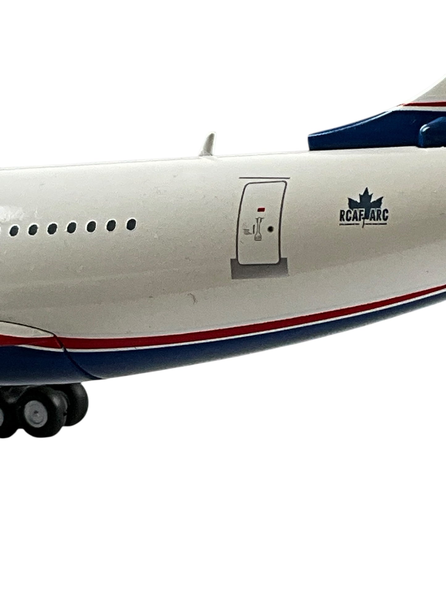 1/200 HOBBYMASTER AIRBUS (A310-304) CC-150 POLARIS 437(T) Husky Sqn RCAF (LIMITED EDITION)