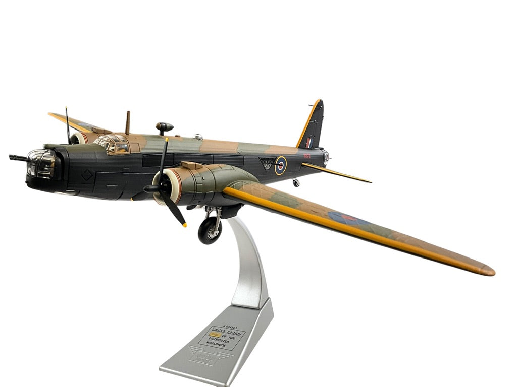 1/72 Corgi (AA345803) Vickers Wellington Mk.III (Z1572 / VR+Q) 419 "Moose" Sqdn R.C.A.F. Mildenhall, Suffolk May 1942 (Limited Edition #0785 of ONLY 1600)