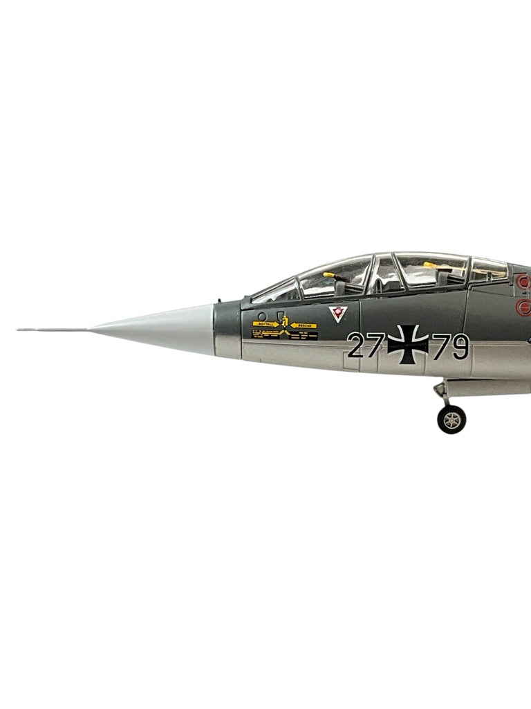 1/72 HobbyMaster (HA1062) Lockheed TF104G Starfighter (27+79) MFG2 MarineFlieger Deutche Bundes Marine 1985 (Limited Edition 0f Only 600)