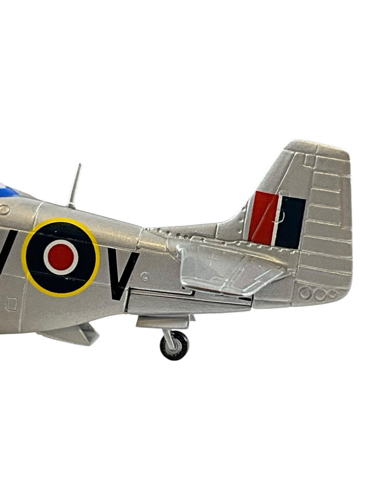 1/72 Corgi (AA32206) North American P51D Mustang IV (KM272) "DooleyBird" flown by Fl/Lt Dooley No.19 Sqdn R.A.F. England 1945 (Limited Edition #1885 of Only 2500)