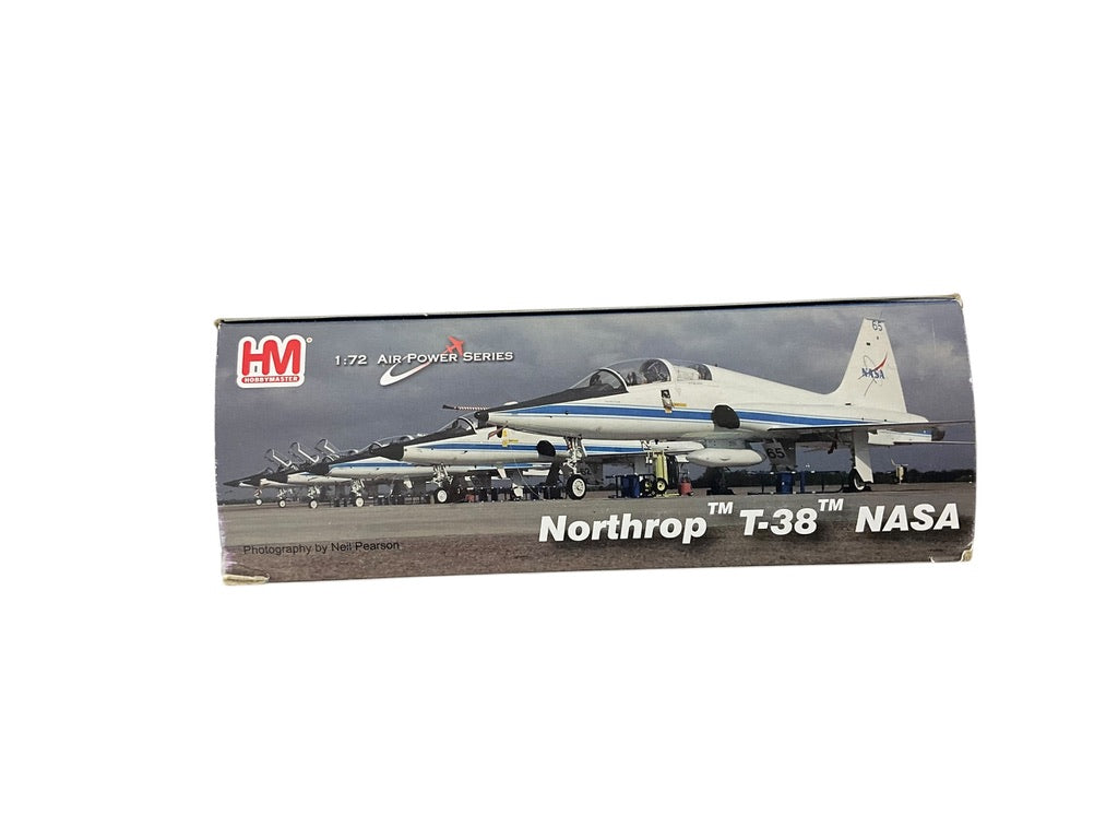 1/72 HobbyMaster (HA5403) Northrop T38A Talon (60-551) "Jackie Cochran" Edwards's Air Force Base, California U.S.A.F. 1961 (Limited Edition)
