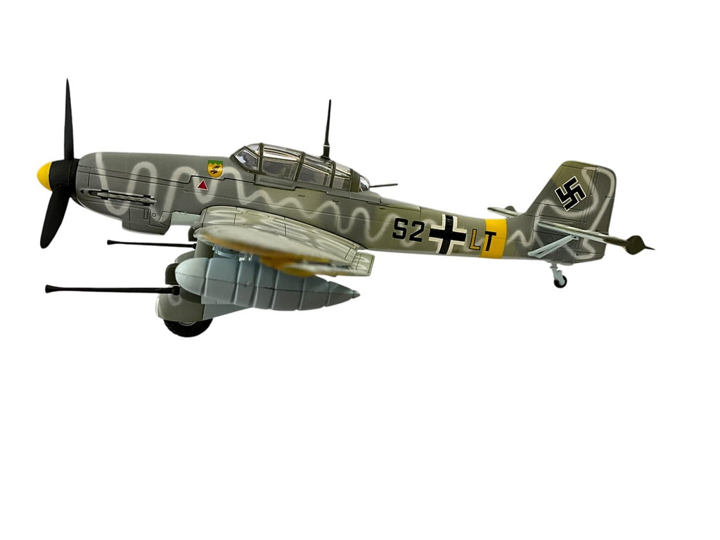 !/48 Franklin Mint/Armour (B11E183) Junkers JU87D Stuka (S2-LT) Gray & White Winter Camo X/STG77 WWII Deutsche Luftwaffe (Limited Edition)