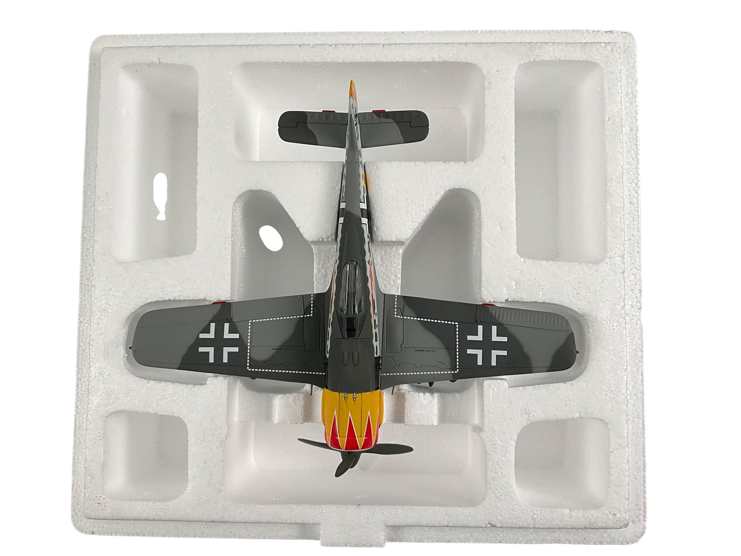 1/48 Armour/Franklin Mint (ART.98030/B11B223) Focke Wulf FW190-A5/U7 flown by WWII Ace Maj. Herman Graf (212 Kills) III./JG 52 Deutsch Reich Luftwaffe (Limited Edition)
