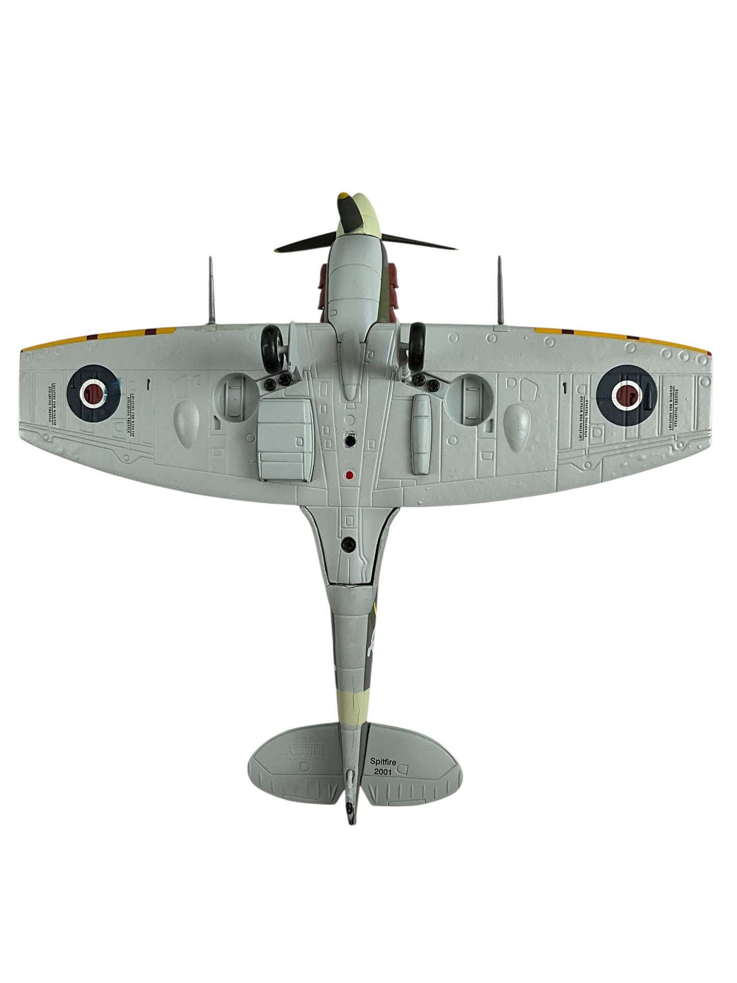 1/48 Armour/Franklin Mint (98159/B11B306) Supermarine Spitfire MK.Vb "Clipped Wings" (W3834/YO+Q) 401 "Ram " Sqdn R.C.A.F. (Limited Edition)