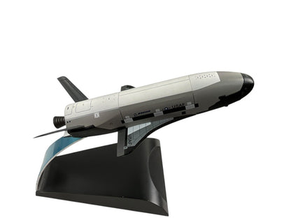 1/72 Dragon Wings (50377-03) Boeing X-37B Orbital Test Vehicle (OTV) Vandenberg AFB 03-12-2010 N.A.S.A./U.S.A.F. (Limited Edition)