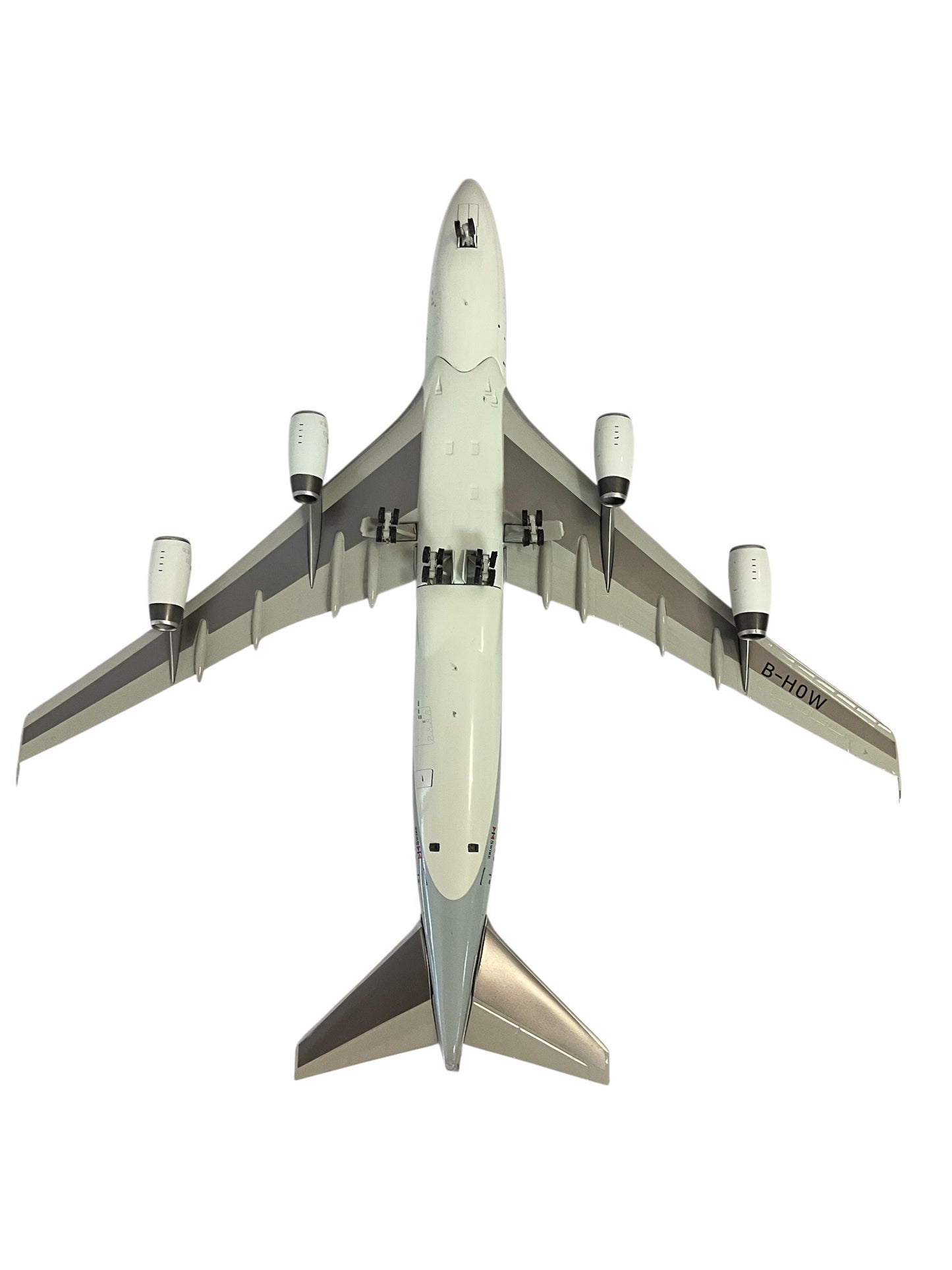 1/200 Blue Box (BBOX-CX-01 / BBOX-CATH-889) Boeing B747-400 (B-HOW)  "Asia's World City - Hong Kong" Cathay Pacific (Limited Edition 200 to 250 units) 2013 Release