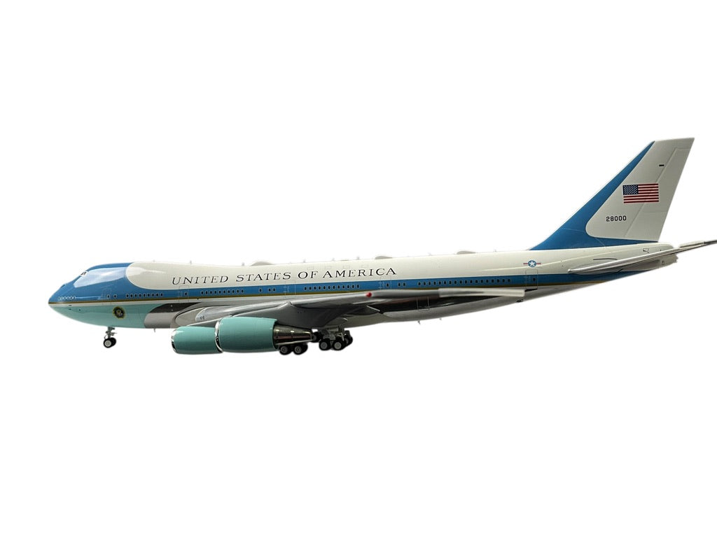 1/200 Inflight200 (IFVC25A0222P) Boeing (VC25A) B747-200 (28000) "Air Force One" United States of America (Limited Edition) 2022 Release