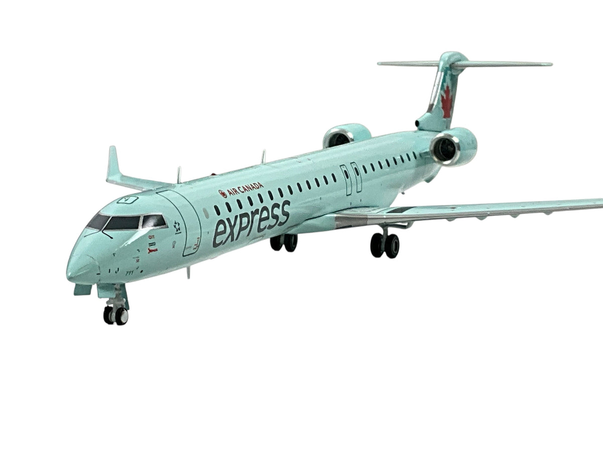 1/200 GEMINI200 BOMBARDIER CRJ705 AIR CANADA EXPRESS JAZZ (LIMITED EDITION)
