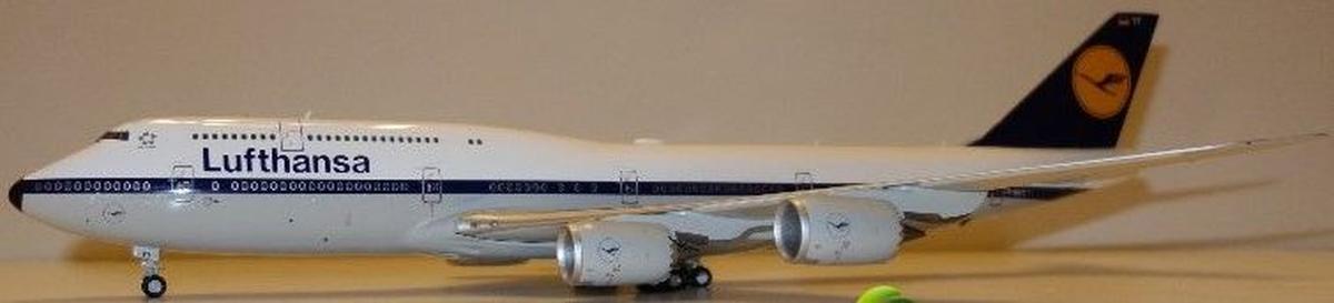 1/200 GEMINI200 BOEING B747-(831)-8I LUFTHANSA (LIMITED EDITION)