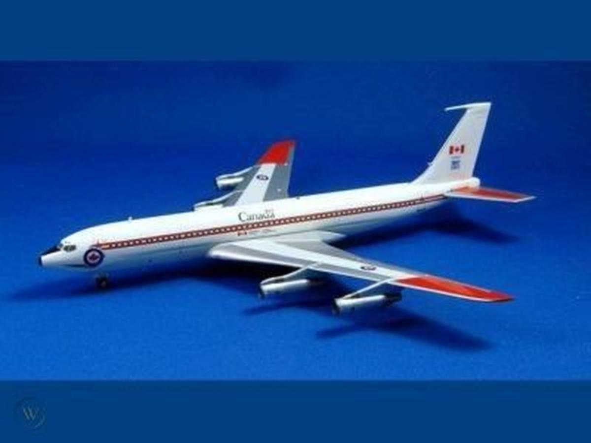 1/200 INFLIGHT200 BOEING (B707-347C) CC-137 437(T) Husky Sqn RCAF (LIMITED EDITION of ONLY 120)