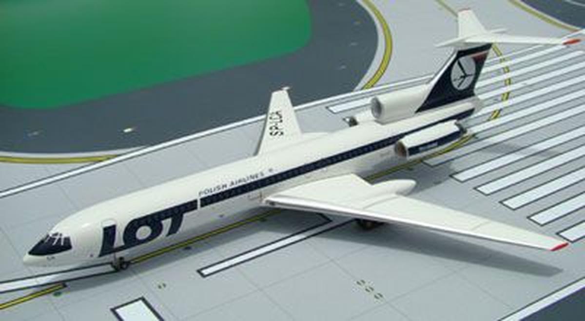 1/200 PHOENIX TUPOLEV TU154M (SP-LCA) LOT-POLISH AIRLINES (LIMITED EDITION)