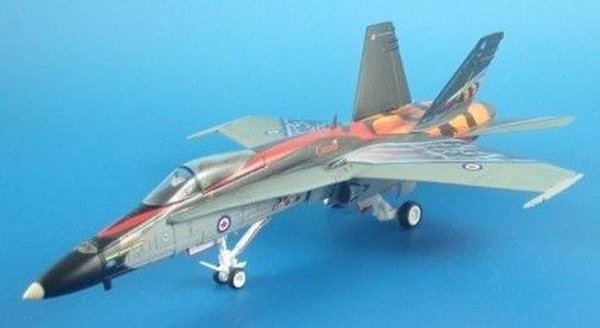 1/48 FRANKIN-MINT (B11E631) McDONNELL-DOUGLAS CF188 HORNET (188720) - Wasp - 2002 Hornet 20 Years - Cold Lake, Alberta - 410 Cougar Sqdn - CANADIAN ARMED FORCES (LIMITED EDITION of ONLY 400)