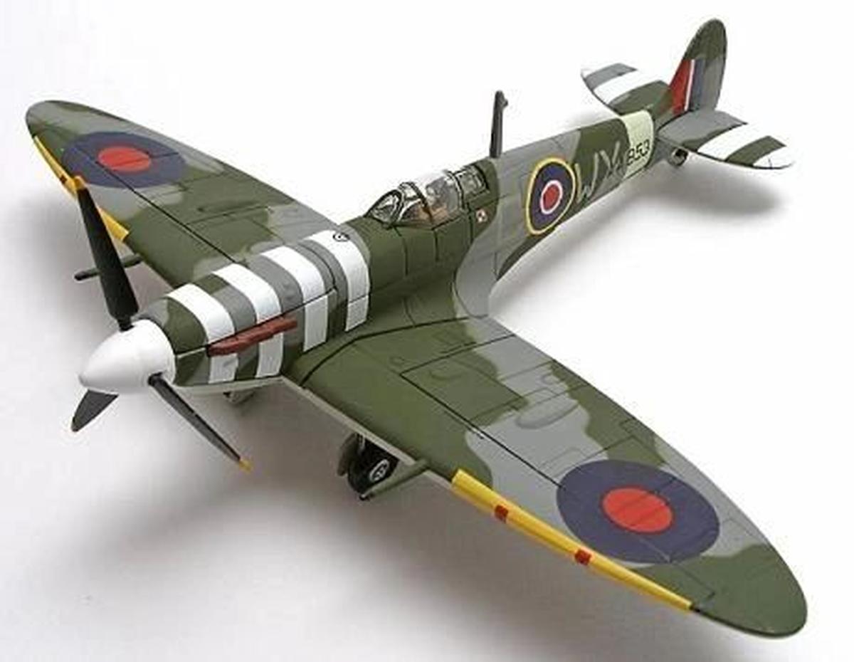 1/72 CORGI (AA31911) SUPERMARINE SPITFIRE MK-Vb (WX-C) - Stefan WITORZENC - Dieppe Raid 1943 - POLISH AIRFORCE (LIMITED EDITION of 1500)