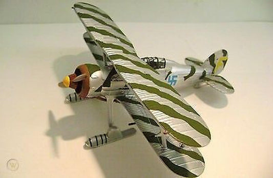 1/72 CORGI (AA36204) GLOSTER GLADIATOR (284) with Diorama - Lake Kem, Finland - Winter War with Soviet Union Jan-12 1940 - ROYAL SWEDISH AIRFORCE Volunteers to the FINNISH AIRFORCE (LIMITED EDITION #0525 of 2410)