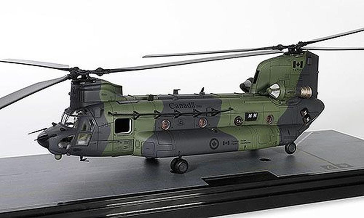 1/72 FORCES-of-VALOR (FOV821005C-1) BOEING CH147F CHINOOK (147301) - 450 Tactical Helicopter Sqdn - Petawawa, Ontario 2018 - ROYAL CANADIAN AIRFORCE (LIMITED EDITION)