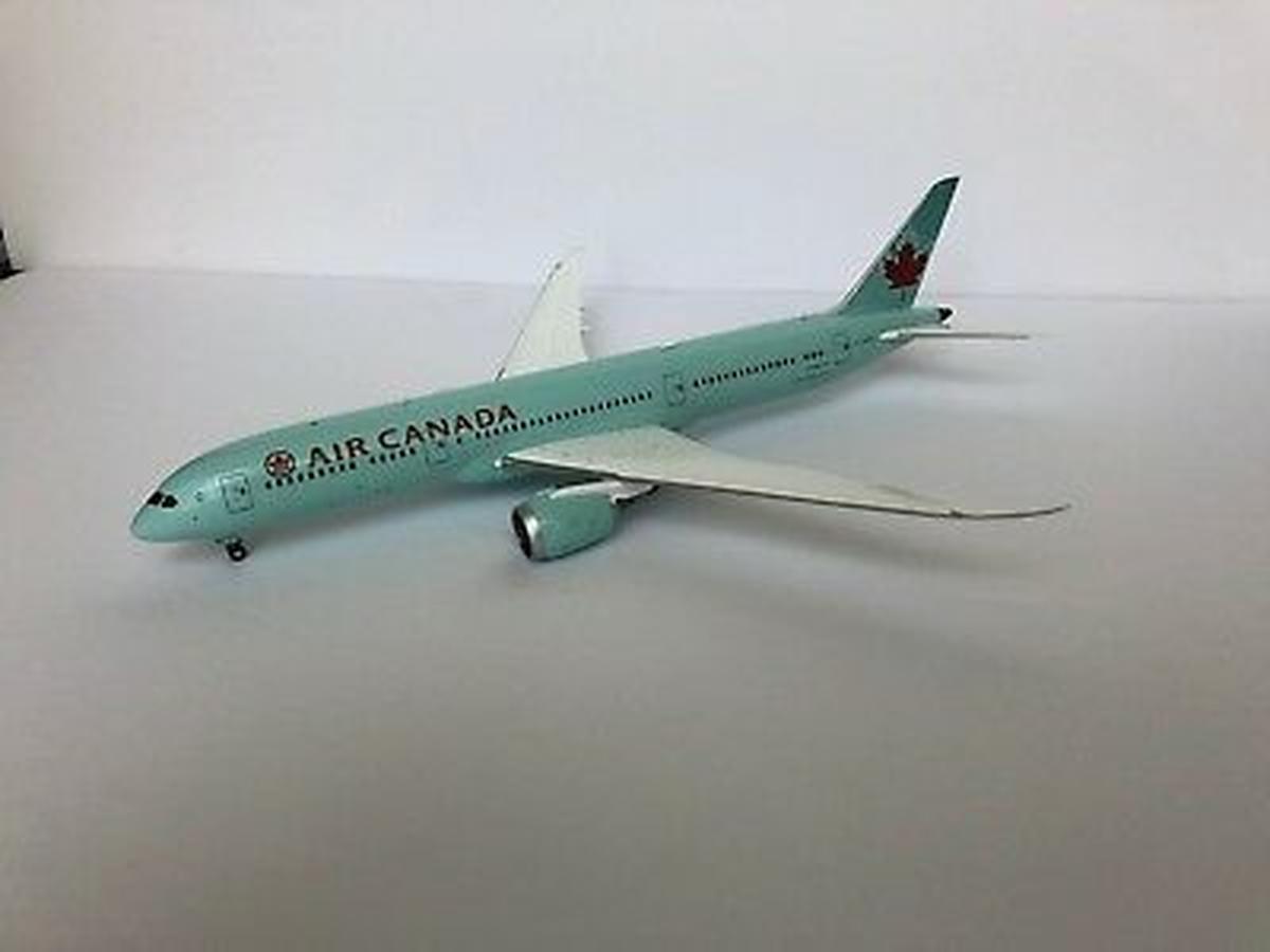 1/200 GEMINI200 BOEING B787-9 DREAMLINER AIR CANADA (LIMITED EDITION)