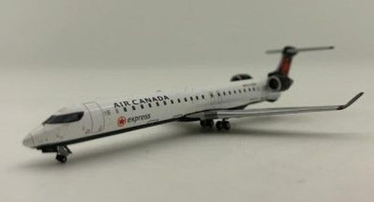 1/200 GEMINI200 BOMBARDIER CRJ900 AIR CANADA EXPRESS JAZZ (LIMITED EDITION)