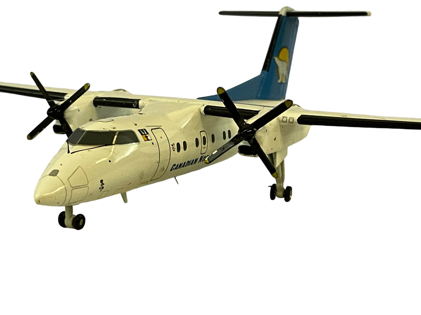 1/200 JC Wings (JC2013) DeHavilland DHC8 "Dash8-102" (C-GZKH) Canadian North (Limited Edition)