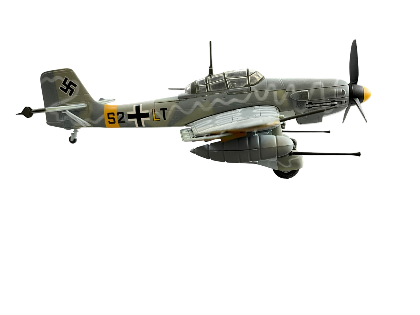 1/48 Franklin Mint/Armour (B11E183) Junkers JU87-D5 Stuka (S2+T) 2/Tone Grey Winter Camo w/GAD Spray Can Snow "Operation Barbarosa" 1943 Sturzkampfgeschwader 77 (III/StG-77) Deutsch Reich's Luftwaffe (Limited Edition)