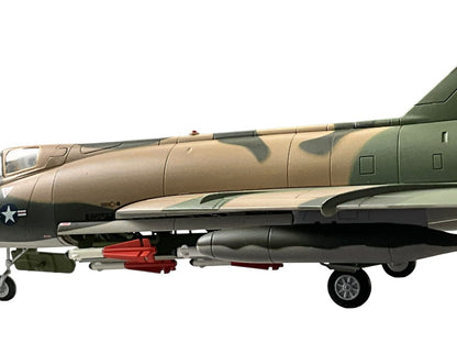 1/72 Hobbymaster (HA3102) Convair F102A Delta Dagger (56-1444) Da Nang AFB, South Vietnam 1968, 509th FIS 405th FW, U.S.A.F. (Limited Edition) 2011 Release