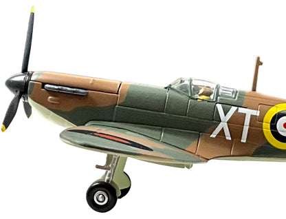 1/72 Corgi (49004) Supermarine Spitfire Mk.1 (R6835 / XT-W) flown by Flg.Off. Brian Carbury (N.Z. Ace 15+1/2 Kills) No.603 Sqdn. R.A.F. (Limited Edition) 2000 Release