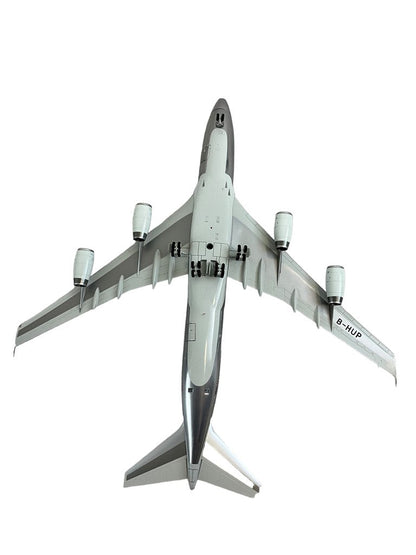 1/200 JC Wings (SA2003C) Boeing B747-400F (B-HUP)  Cathay Pacific Cargo Interactive Polished Aluminum Livery (Limited Edition)