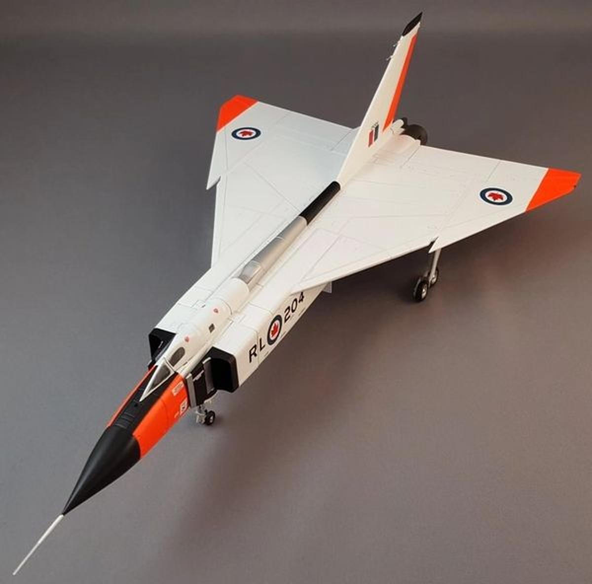 1/72 CANADIAN-WARPLANE-HERITAGE-MUSEUM (HOBBYMASTER) (CWH005) AVRO (CANADA) CF105 ARROW (25204) RL204 (LIMITED EDITION of ONLY 2000)
