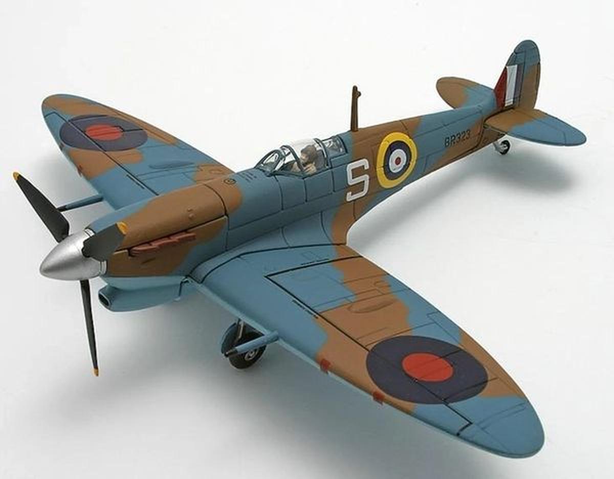 1/72 CORGI (AA31914) SUPERMARINE SPITFIRE MK-V PILOT-OFFICER George "BUZZ" BEURLING R.AF. 249-SQDN MALTA 1942 (LIMITED EDITION of 2950)