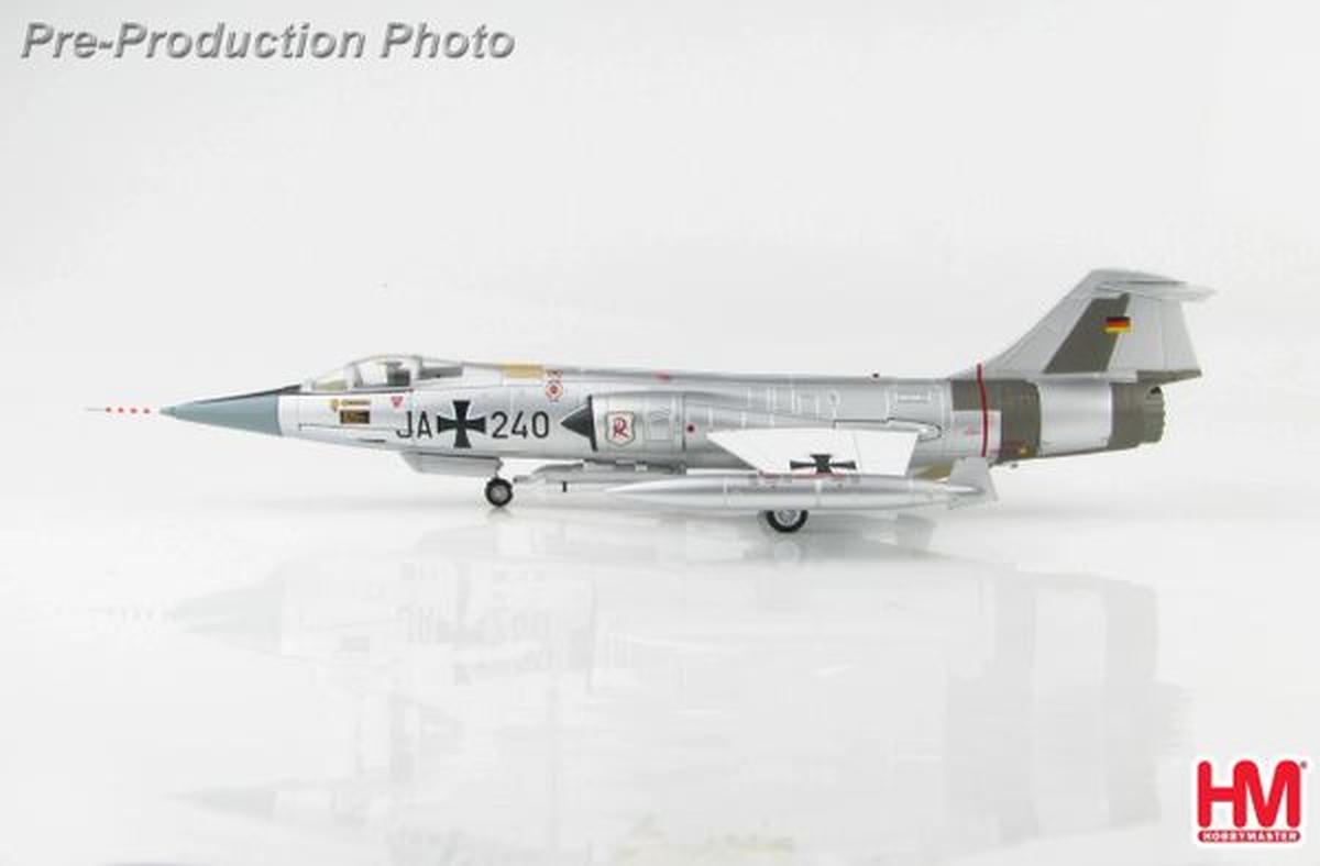 1/72 HOBBYMASTER (HA1043) FOKKER F104G STARFIGHTER (JA-240) DEUTCHE BUNDES LUFTWAFFE JG-71 " RICHTHOFEN " 1965 (LIMITED EDITION of XXX)