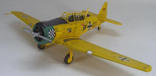 1/72 HOBBYMASTER (HA1502) CANADIAN CAR & FOUNDRY. HARVARD MK-IV (BF-077) DEUTCHE BUNDES LUFTWAFFE FLUGDIENST-STAFFEL-TECHNISHE-SCHULE-#1 KAUFBEUREN, BAYERN, DEUTCHLAND 1960 (LIMITED EDITION of 2954)