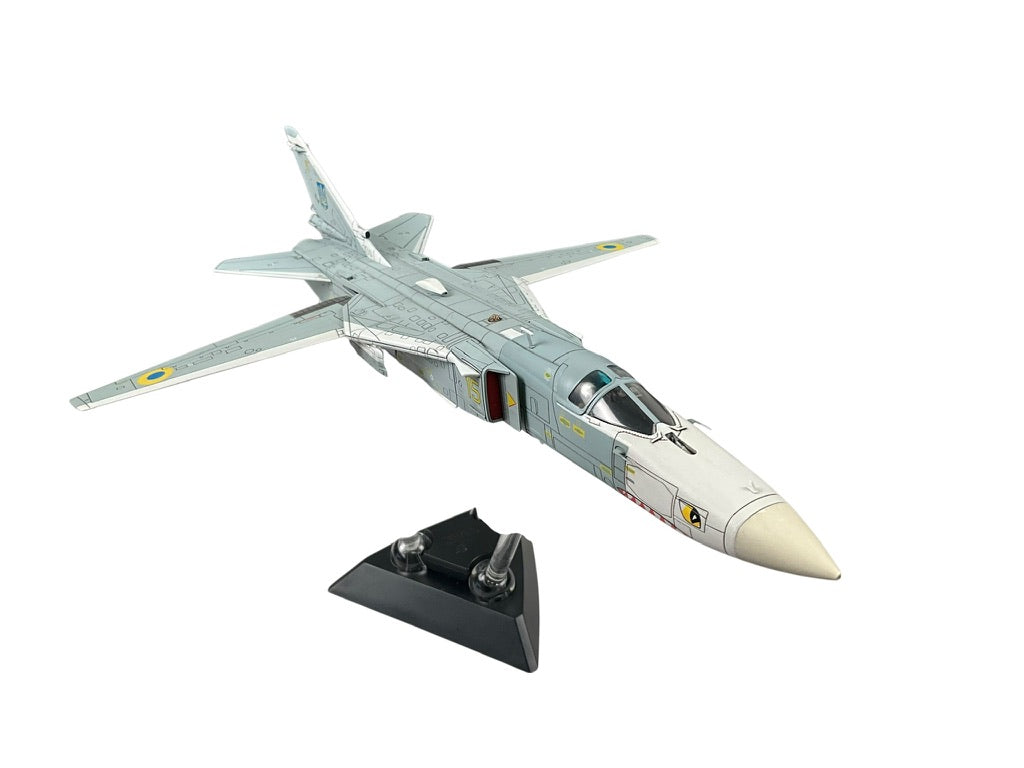 1/72 Calibre Wings (CA722402) Sukhoi Su24MR Fencer-E (Yellow 15) Starokostiantyniv AB, 7 BrTA, Ukraine Air Force (Limited Edition #018 of Only 800)