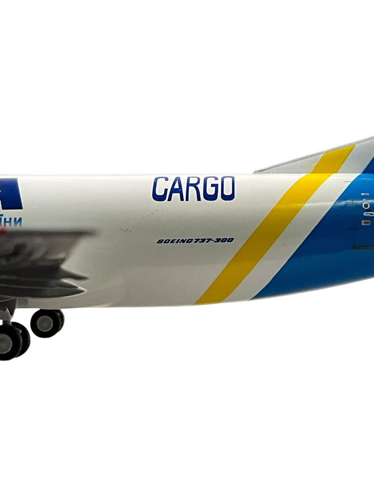 1/200 JC Wings (XX2692) B737-300F (UR-FAA) UIA "Cargo" - Ukraine International Airlines (Limited Edition)