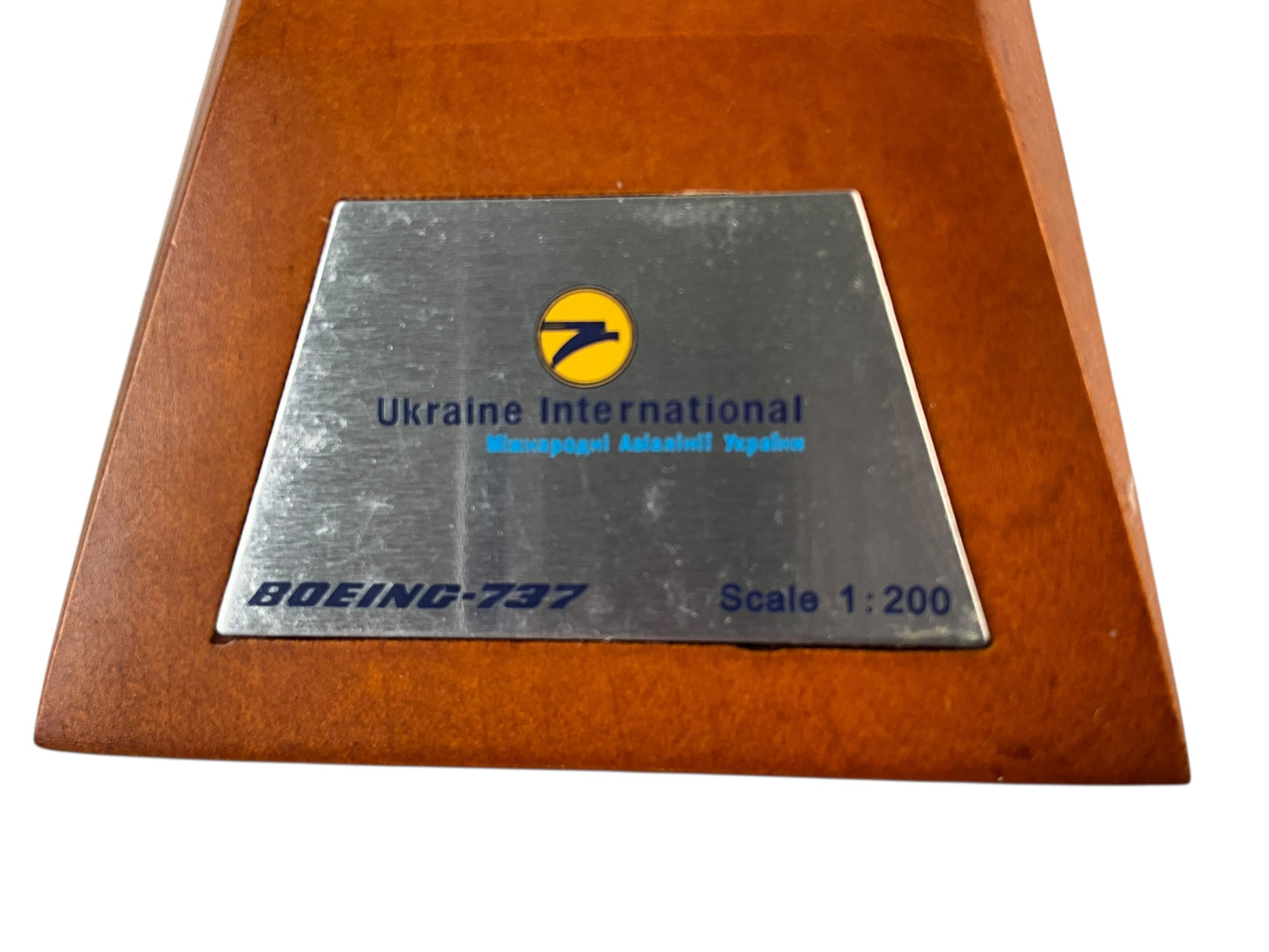 1/200 JC Wings (XX2691) Boeing B737-300W (UR-GAH) Ukraine International Airlines (Limited Edition)