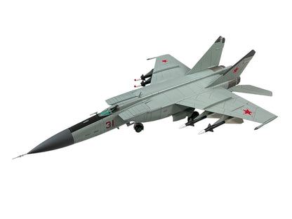1/72 HobbyMaster (HA5601) Mikoyan MiG25P Foxbat (Red 31) flown by Lt. (Sg.) V. Belenko defection to  Hakodate, Japan 1976 513th Fighter Rgt, 11th Air Army, Soviet Air Force (Limited Edition) 2017 Release