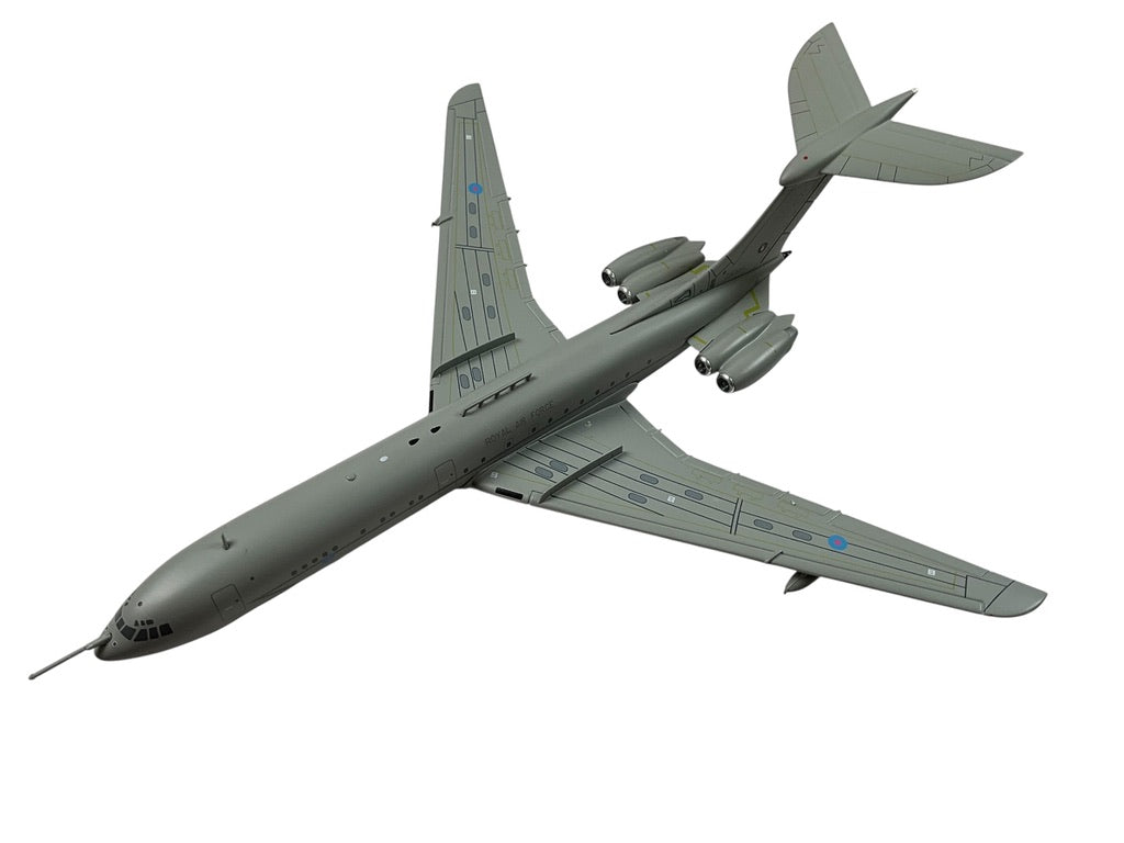 1/200 1st Choice200 (FC-VC1001) Vickers VC10-K2 (ZA144) Lo-Vis Grey Camo 101 Sqdn R.A.F. (Limited Edition) 2008 Release