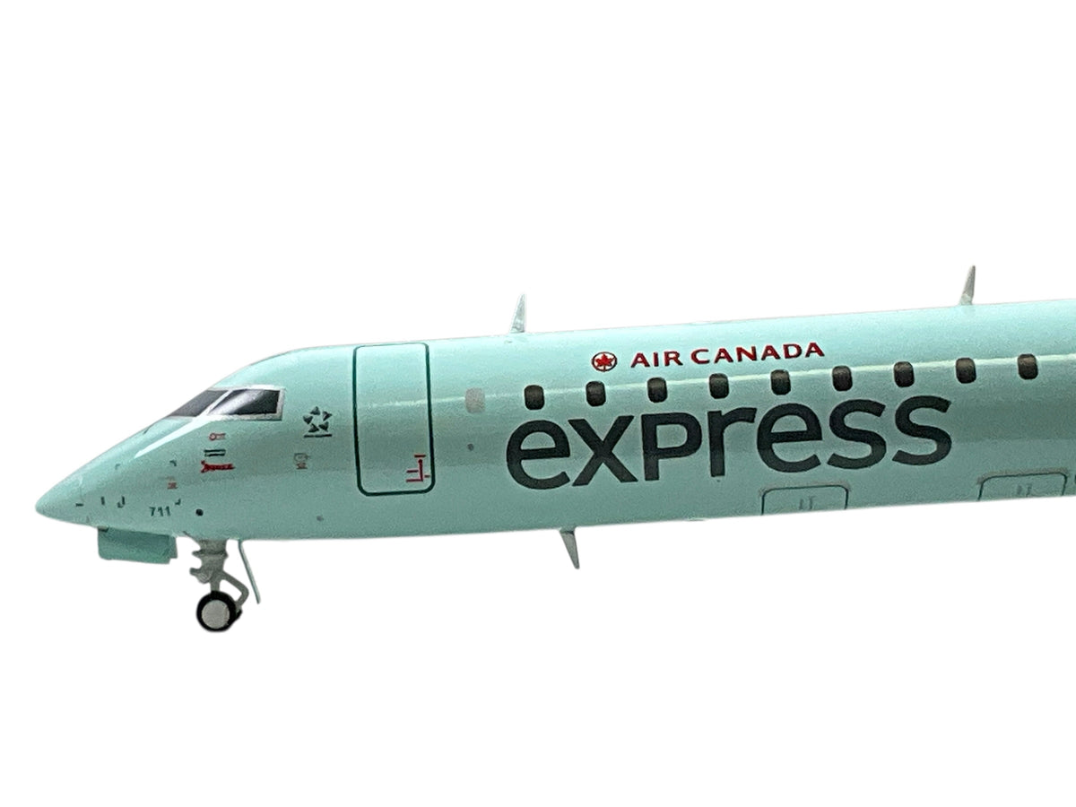 1/200 GEMINI200 BOMBARDIER CRJ705 AIR CANADA EXPRESS JAZZ (LIMITED EDITION)