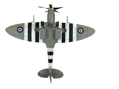 1/48 Hobbymaster (HA7103) Supermarine Spitfire Mk.XIV (RM656 / DL+F) flown by French pilot Jean Marie Maridor (4 kills & 11 V1's) 91 Sqdn R.A.F. Aug.3 1944 (Limited Edition of 1751)