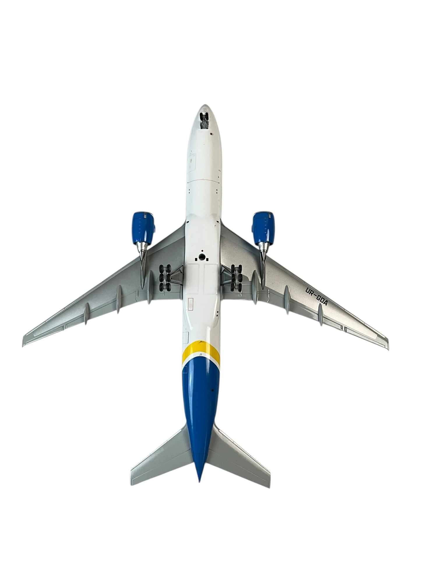 1/200 JC Wings (LH2AUI120) Boeing B777-200ER (UR-GOA) Ukraine International Airlines (Limited Edition) 2018 Release