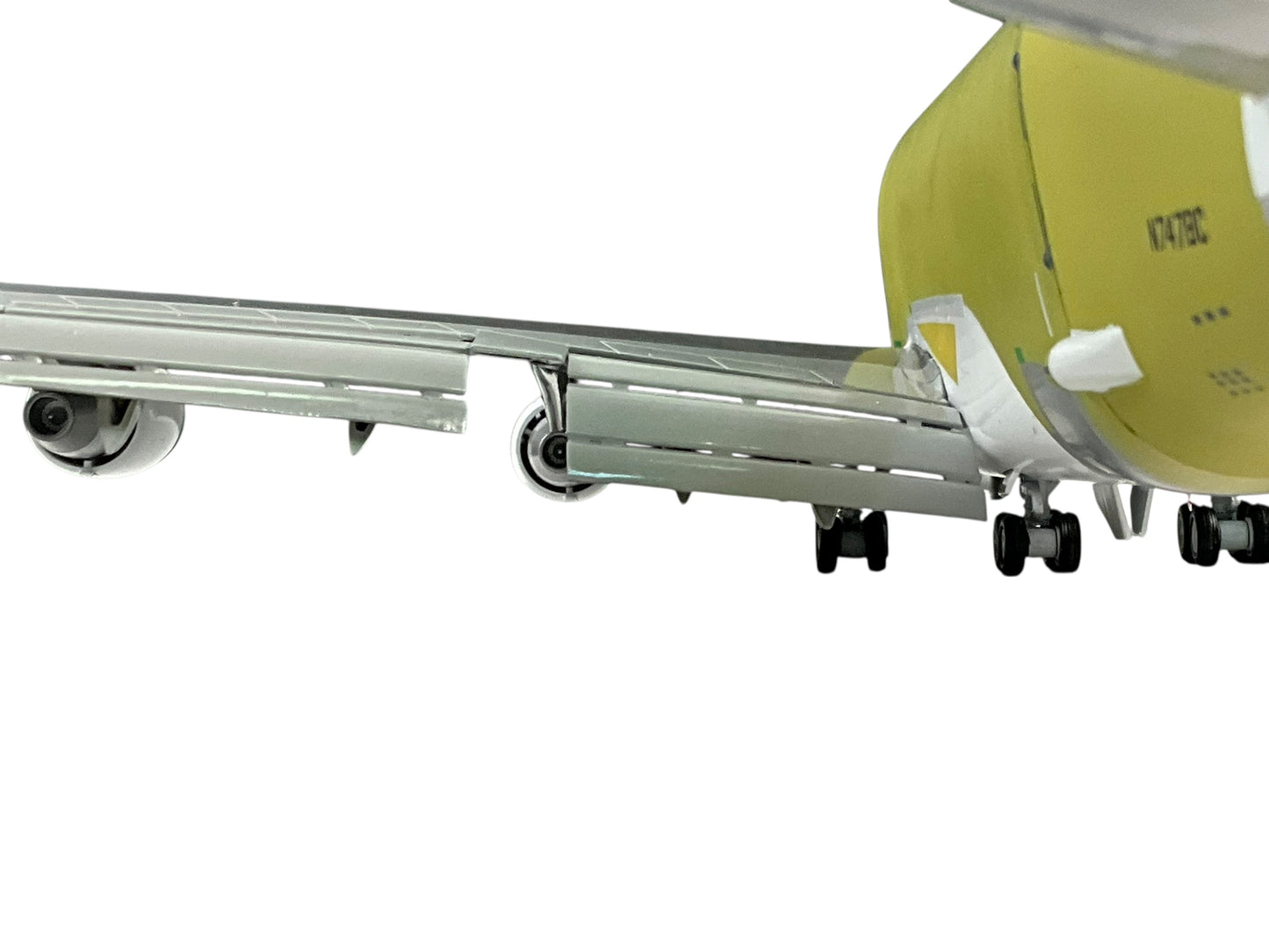 1/200 J C Wings (LH2166A) Boeing B747-400LCF Dreamlifter (N747BC) Flaps Down "Green Zinc Chromate Primer Livery" The Boeing Company (Limited Edition)