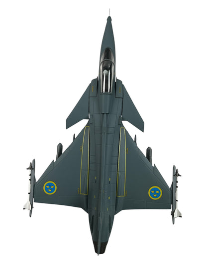 1/72 Aviation72 (AV72-43-001) Saab JAS39C Gripen (7/02) F7 Skaraborg Air Wing, Swedish Air Force (Limited Edition of 1068) 2015 Release