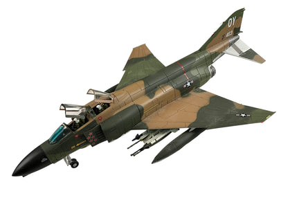 1/72 Hobbymaster (HA1901) MacDonnell Douglas F4D Phantom II flown by 1/72 Hobbymaster (HA1901) MacDonnell Douglas F4D Phantom II (66-7463) flown by Richard S. Ritchie Udorn RTAFB, Thailand 1972, 555th TFS, 432nd TRW, U.S.A.F. (Limited Edition Only 2204)