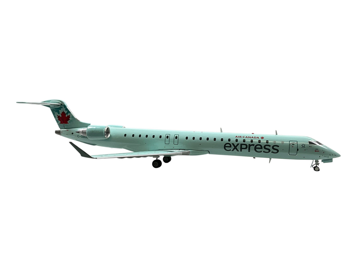 1/200 GEMINI200 BOMBARDIER CRJ705 AIR CANADA EXPRESS JAZZ (LIMITED EDITION)