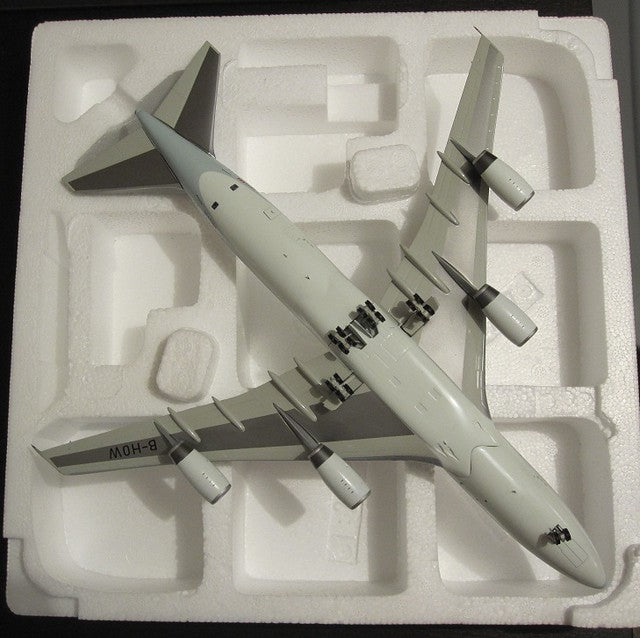 1/200 Blue Box (BBOX-CX-01) Boeing B747-400 (B-HOW) Cathay Pacific (Limited Edition) 2013 Release