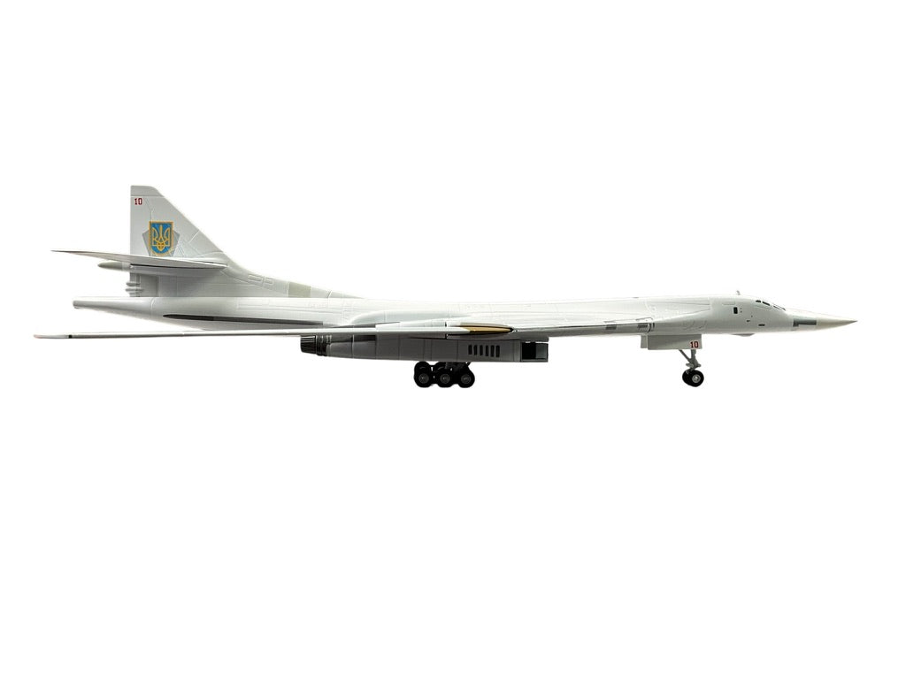 1/200 Herpa (570824) Tupolev Tu160 Blackjack (Red 10) Prylukt AB, 184 GvTBAP Ukraine Air Force (Limited Edition)
