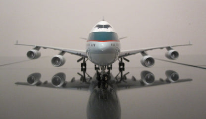 1/200 Blue Box (BBOX-CX-01) Boeing B747-400 (B-HOW) Cathay Pacific (Limited Edition) 2013 Release
