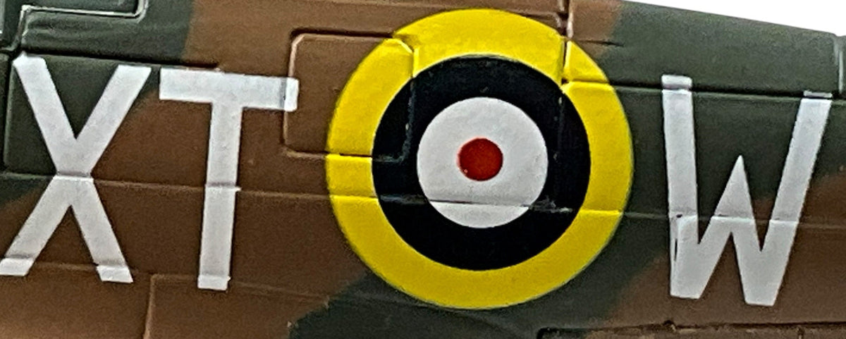 1/72 Corgi (49004) Supermarine Spitfire Mk.1 (R6835 / XT-W) flown by Flg.Off. Brian Carbury (N.Z. Ace 15+1/2 Kills) No.603 Sqdn. R.A.F. (Limited Edition) 2000 Release
